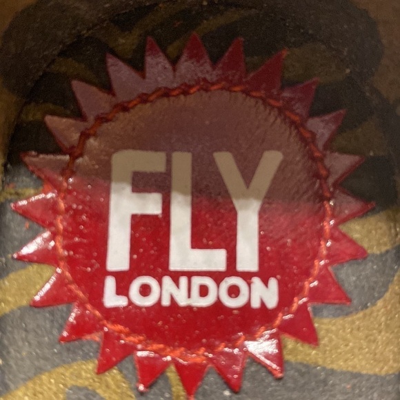 FLY London Crossover Mary Jane Wedge RED Portugal Adjustable Womens Size - Picture 10 of 12